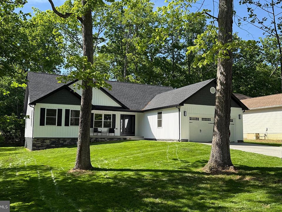 1st image of 206 Saylers Creek Rd