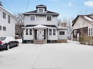 3522 Sandwich St, Windsor, ON N9C 1B5