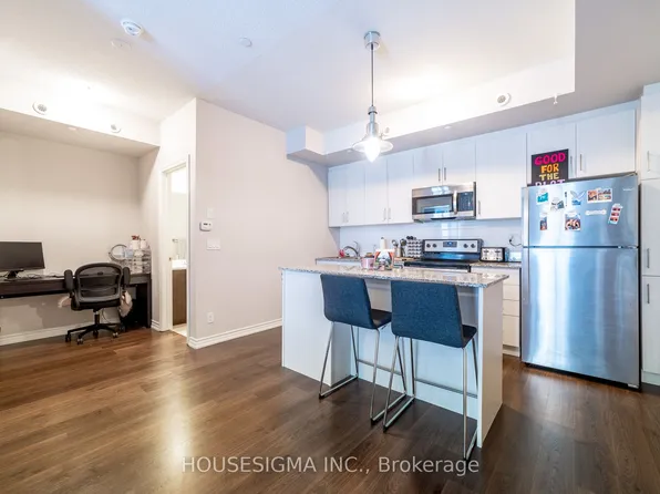 140 Long Branch Ave #23, Toronto, ON M8W 0B1