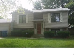 1013 Willow River Ct, Florissant, MO 63031