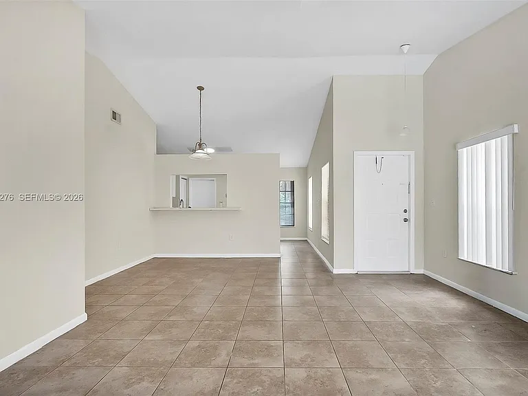 681 Thornridge Ave — Photo 7