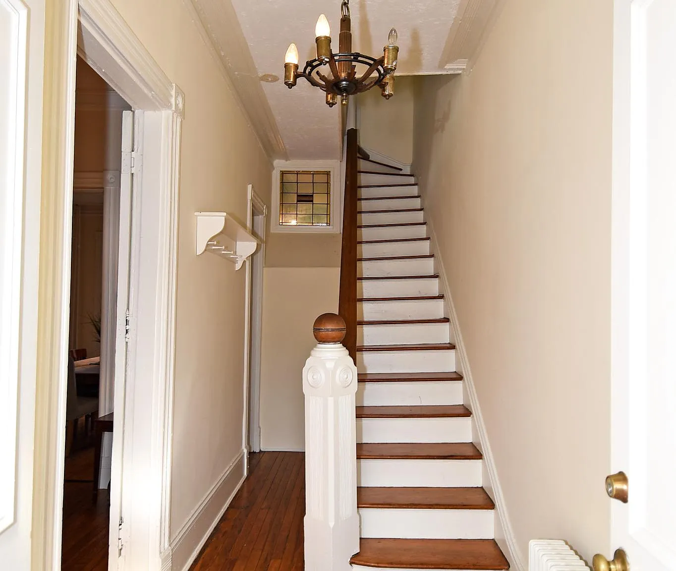 3 bed, 1300 sqft, $4,100 — Photo 4