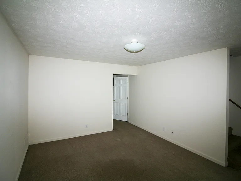 1500 N Willow Ave — Photo 2