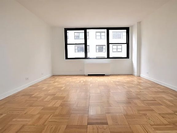 3rd image of 333 E 49th St #3G*