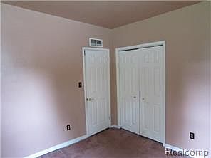 5th image of 33700 Hathaway St