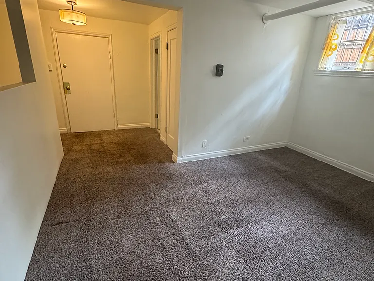 931 N Emerson St #9 — Photo 9