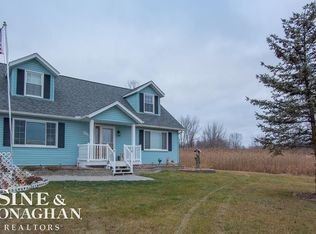 9549 Crawford Rd, Columbus, MI 48063