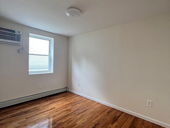 3rd image of 9816 197th St Floor 1