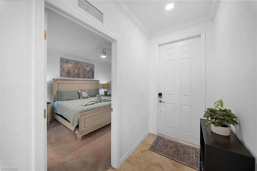 2 bed, 1120 sqft, $6,600 — Photo 4