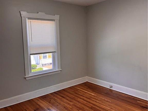 3rd image of 422 Pawtucket Ave APT 2