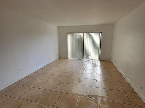 2nd image of 8290 Lake Dr APT 401