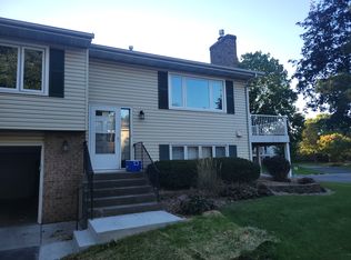 8423 100th St W, Bloomington, MN 55438