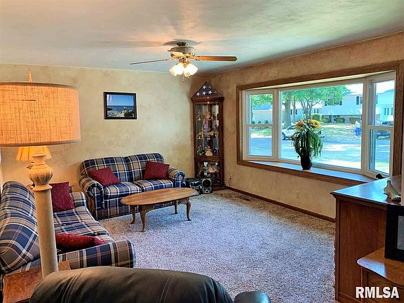 3rd image of 1546 Redbud Ln