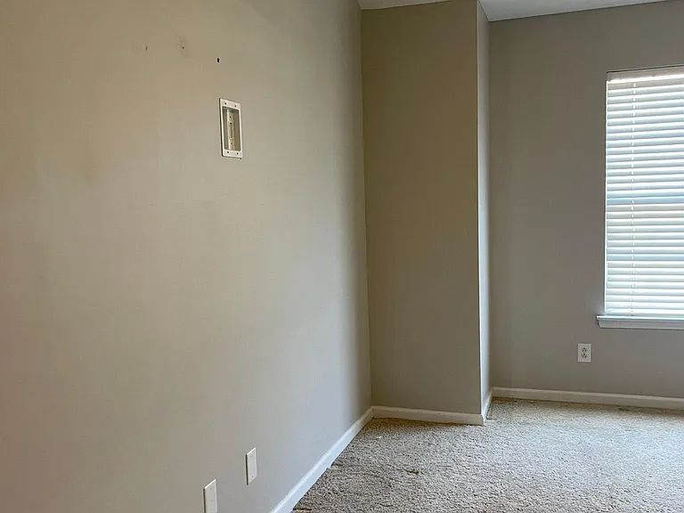 8223 Southgate Commons Dr — Photo 33