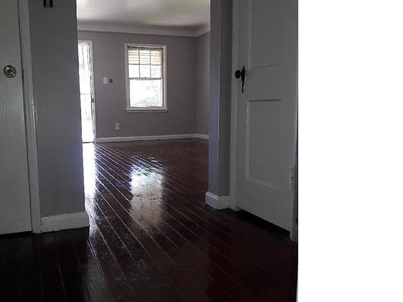 4th image of 12721 Duchess St