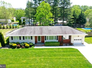 11 Camelia Ct, Lawrence Township, NJ 08648