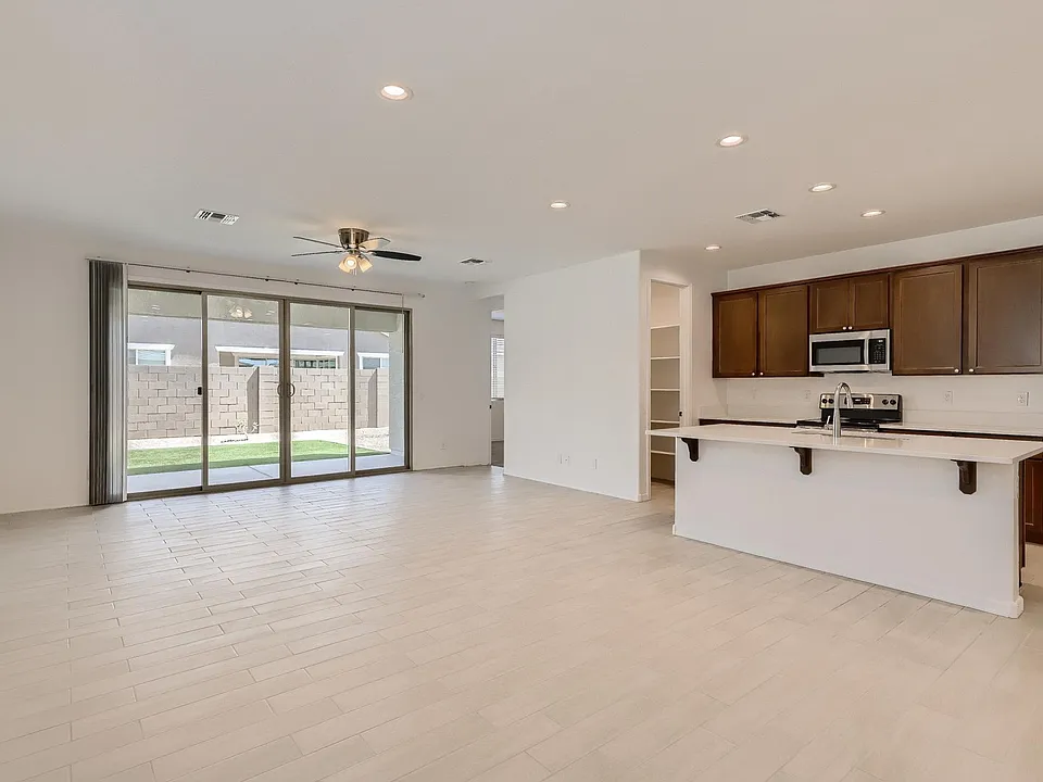15674 W Morning Glory St