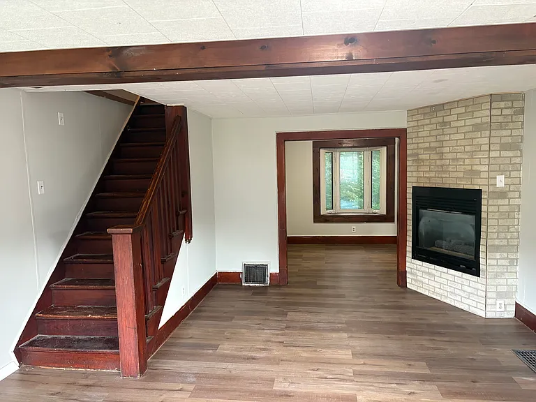 875 Union St — Photo 6