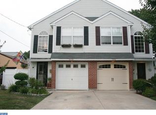 9208 Ditman St, Philadelphia, PA 19114