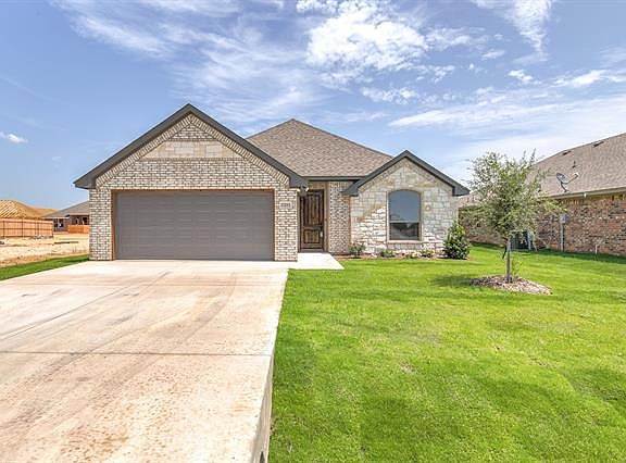 2nd image of 3215 McCoy Ln