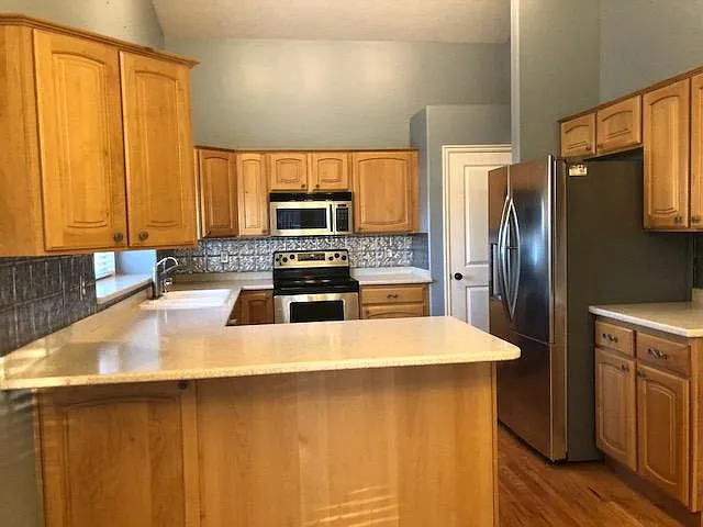 13228 S 2600 W — Photo 10