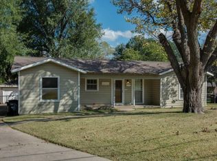 2705 Janice Ln, Fort Worth, TX 76112