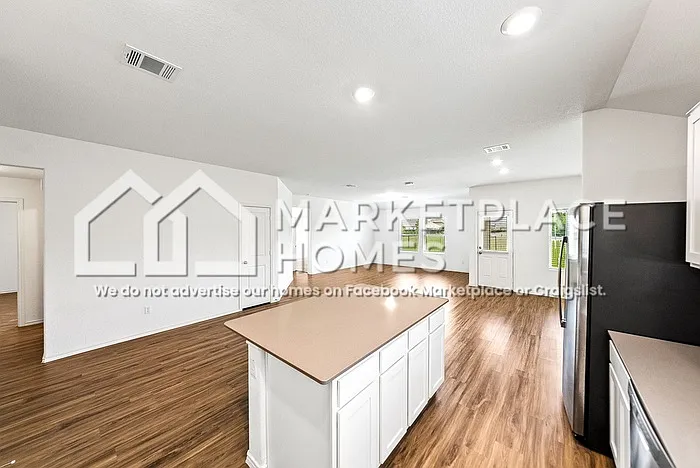 3416 Pauling Loop — Photo 8