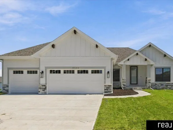 12103 S 44th St, Bellevue, NE 68123