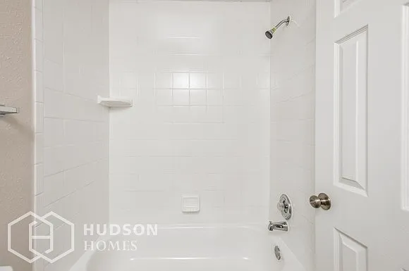 9415 Wallingham Dr — Photo 10