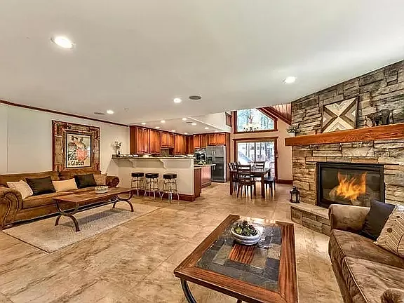1175 Wildwood Ave #B — Photo 2