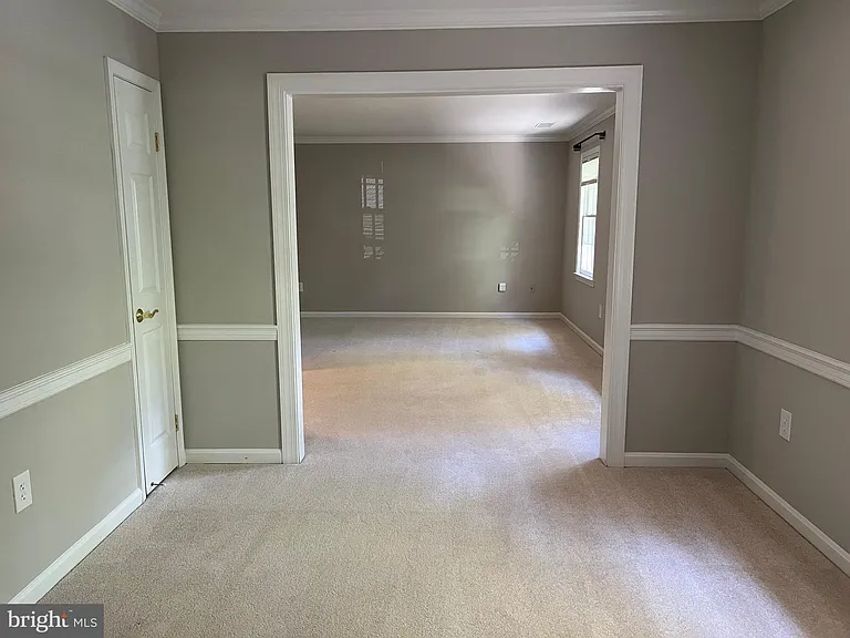 10220 Cedar Pond Dr — Photo 32