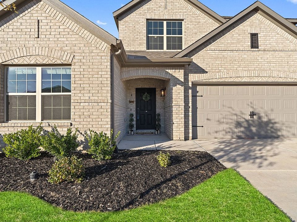 1st image of 932 Cobalt Dr