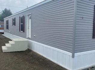 23 Denny Dr, Dexter, ME 04930