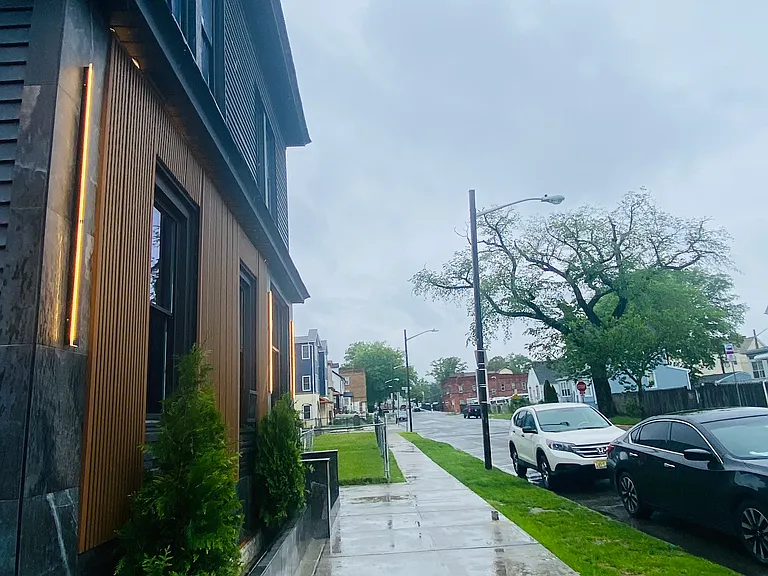 271 Rhode Island Ave — Photo 7