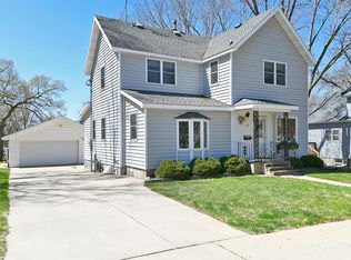 922 3rd Ave NW, Faribault, MN 55021