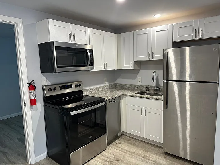 5130 Pennell Rd — Photo 1