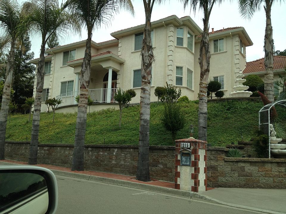 1st image of 1315 Sugarloaf Dr