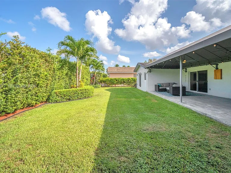 1807 SW 102nd Pl — Photo 48