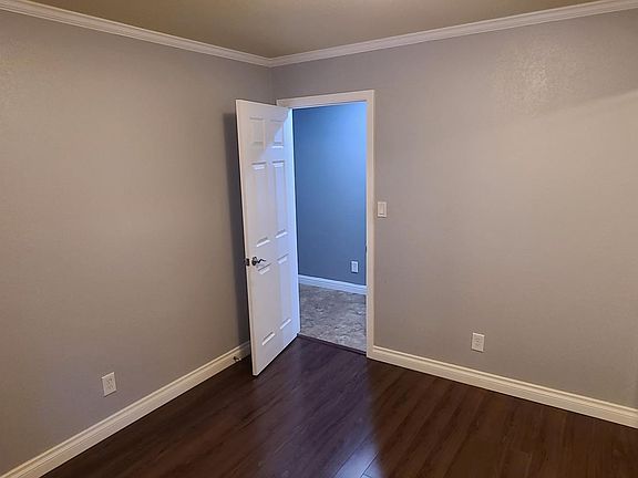 4th image of 7708 Seagull Ave
