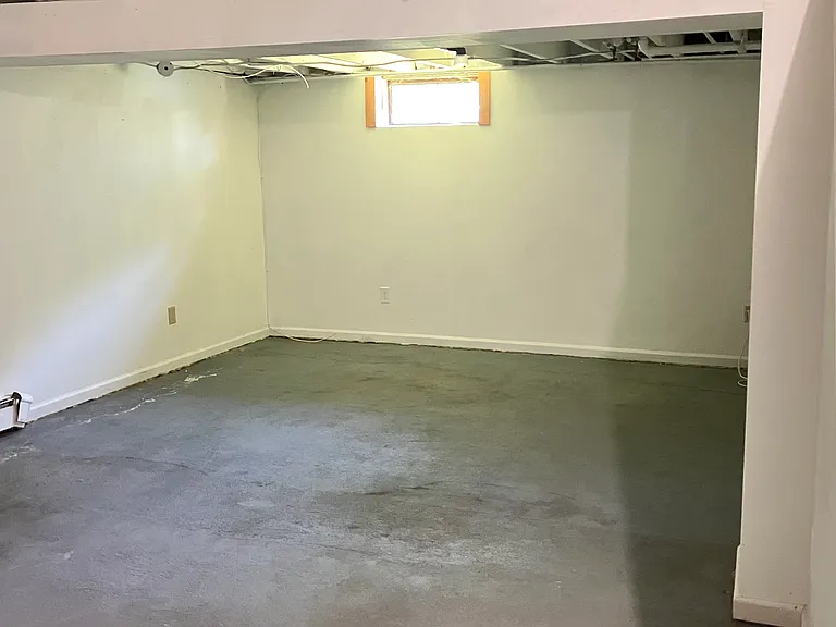 79 Locust Grove Rd — Photo 20