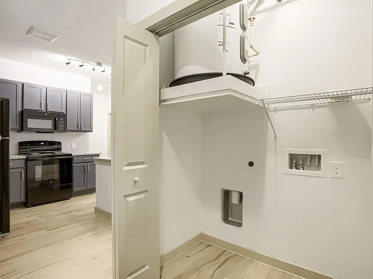 laundry room with washer/dryer hook ups