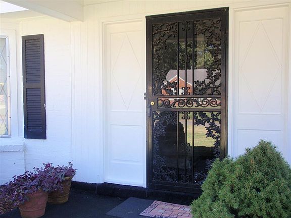 4th image of 727 Dellrose Dr