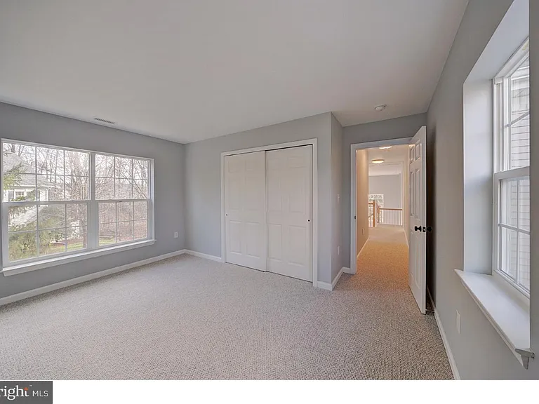 616 Pebble Creek Ct — Photo 21