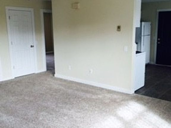 3rd image of 4415 Fairfax St #3