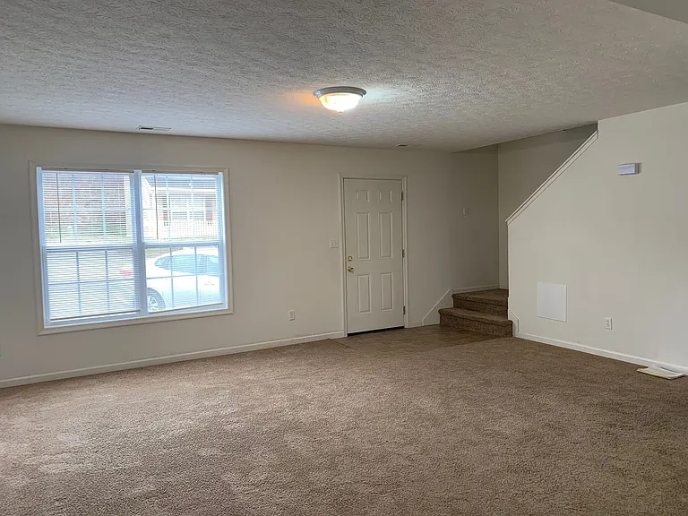 20 Station Ln NE — Photo 8