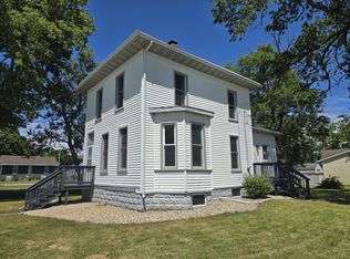 695 S Main St, Clifton, IL 60927