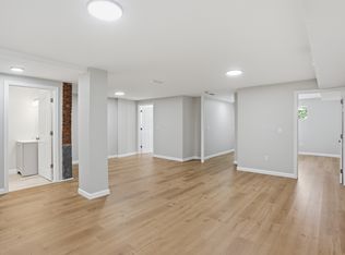 800 Douglas Ave APT 1, Providence, RI 02908