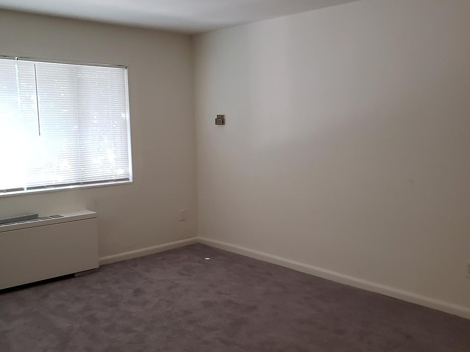 2nd image of 3601 5th St S APT 201