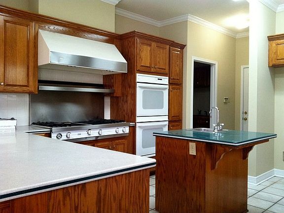 4th image of 5081 Beechwood Hills Dr