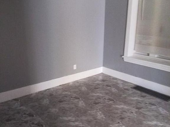 3rd image of 94 Warsaw St